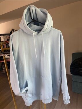 Men's Pale Blue Pullover Hoodie with Drawstring